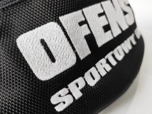 saszetka-nerka-ofensywa-sportowy-tryb-zycia-czarna-biale-logo-999-sklep-octagon-piekary-slaskie-2